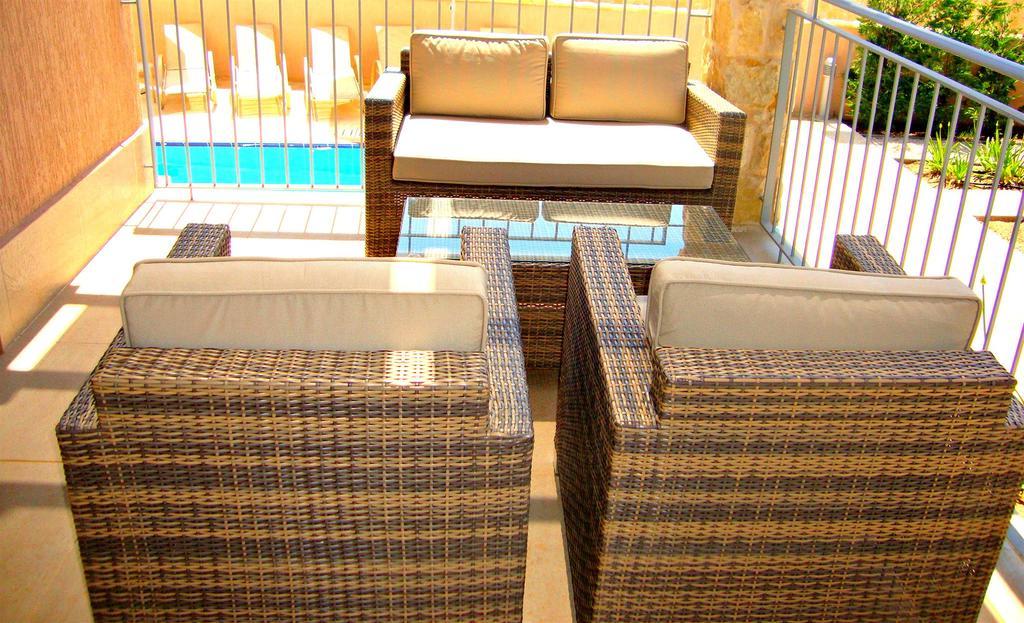 Villa Kartiela Sandy Beach Villas - Private Pool - Jacuzzi - Private Beach Area Polis ภายนอก รูปภาพ